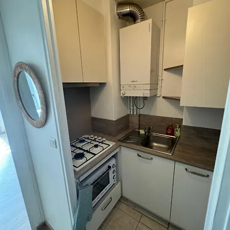 Lejlighed Lumineux De 23m Avec Balcon *