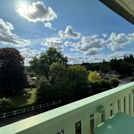 Lumineux De 23m Avec Balcon * Bagnoles de l'Orne Normandie