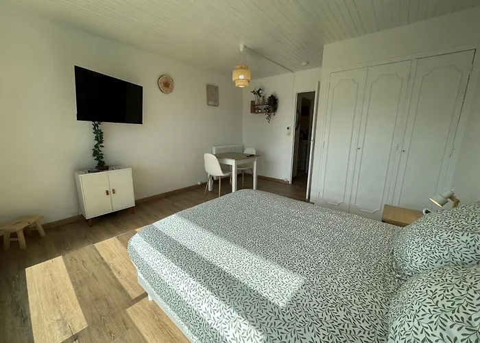 Lumineux De 23m Avec Balcon